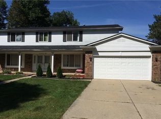 2008 Babcock Dr, Troy, MI