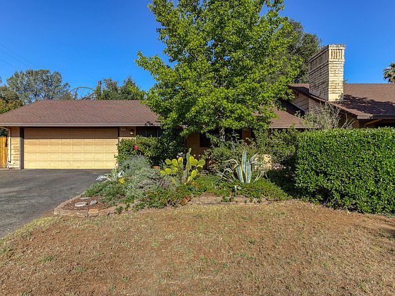 2nd image of 4988 Saratoga Dr