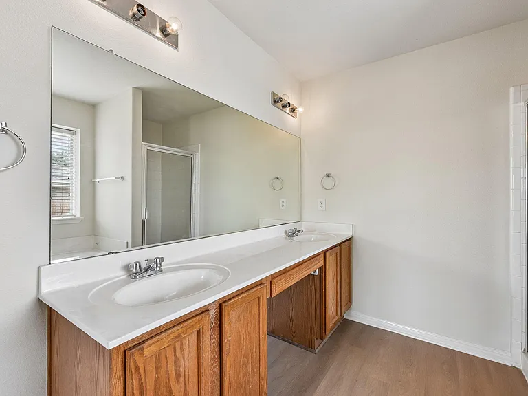 11809 Dunfries Ln — Photo 29