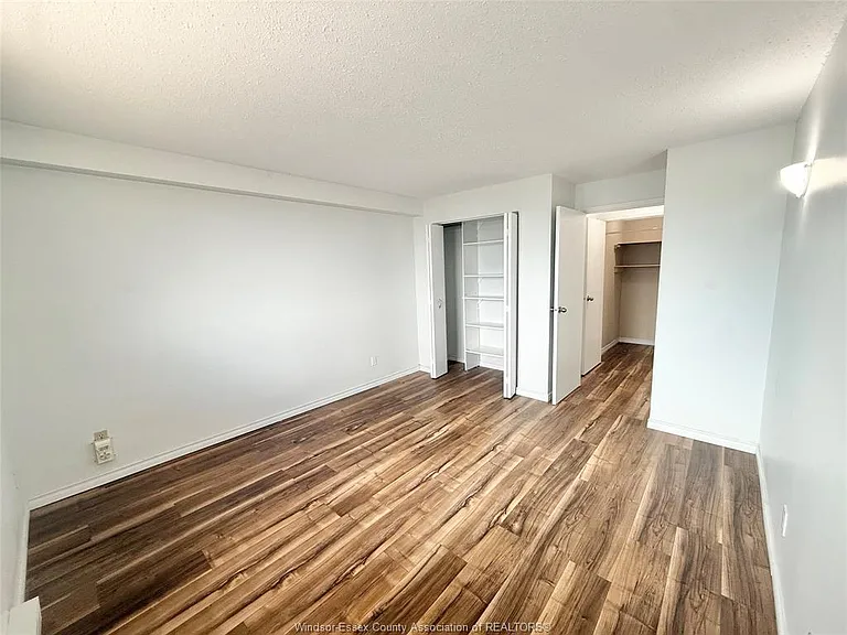 3936 Wyandotte St E #801 — Photo 17