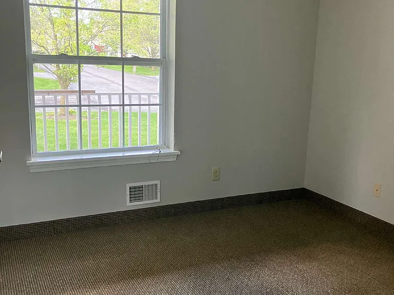 1027 Whitney Rd E #1 — Photo 21