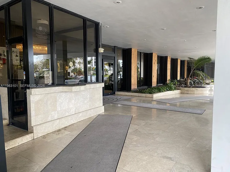5555 Collins Ave #17A — Photo 7