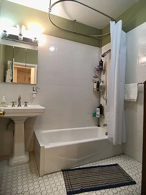 Rented by Moises Farhart, LREB | media 14