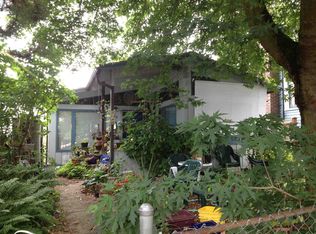 8048 19th Ave NE, Seattle, WA 98115