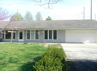 7917 Cernech Rd, Kansas City, KS 66109