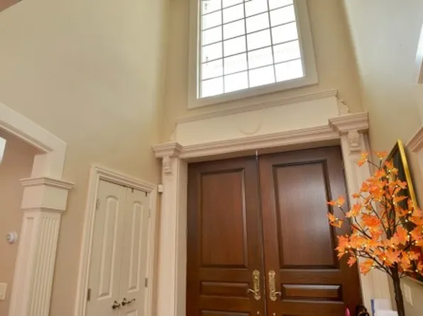 1134 Buckingham Rd, Fort Lee, NJ 07024