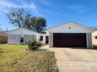 1237 N Knowles Dr, Saginaw, TX 76179