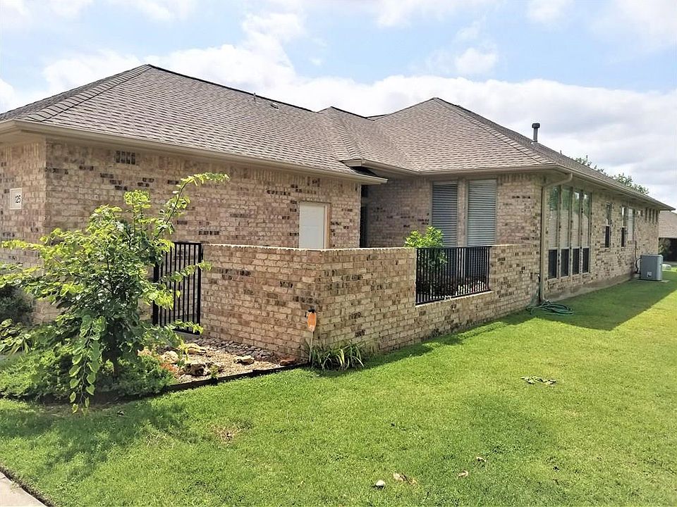 1st image of 12511 Greenlea Chase W