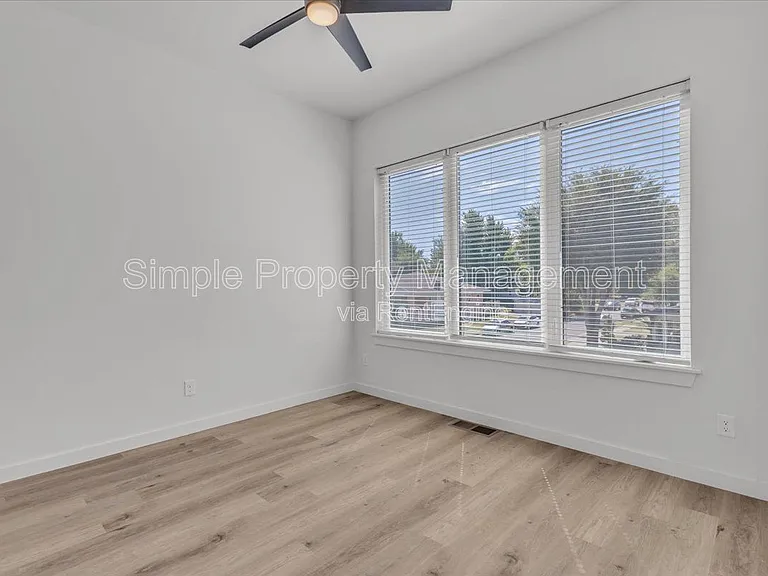 1625 NW 16th St #2 — Photo 8