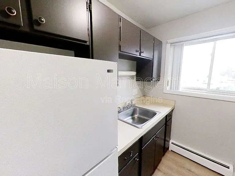 721 Cedarwood — Photo 5