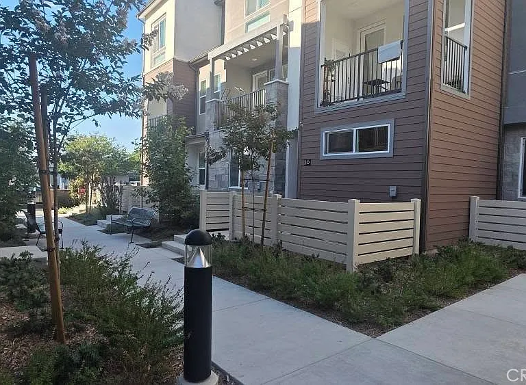 10002 Central Ave — Photo 30