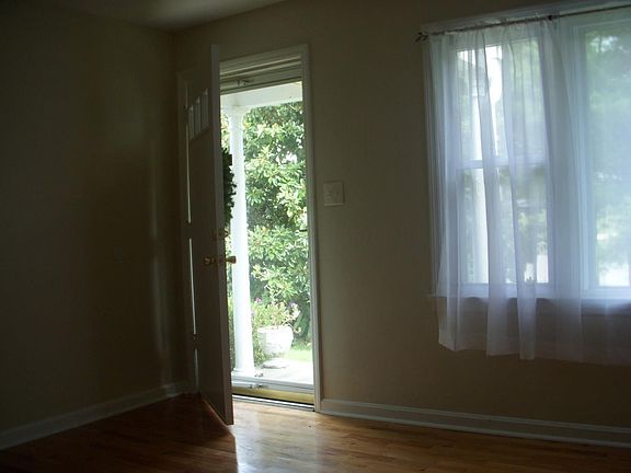 2nd image of 142 Lyons Dr