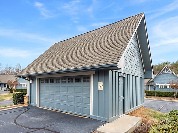 3rd image of 3301 Blue Goose Ct