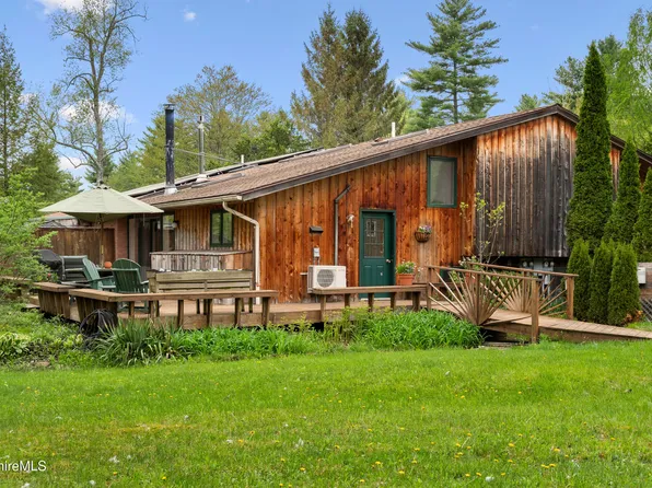 16 Forest Row, Great Barrington, MA 01230