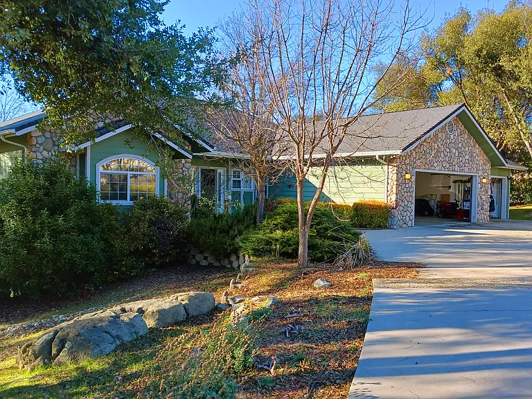 Singing Hills Cir — Photo 6