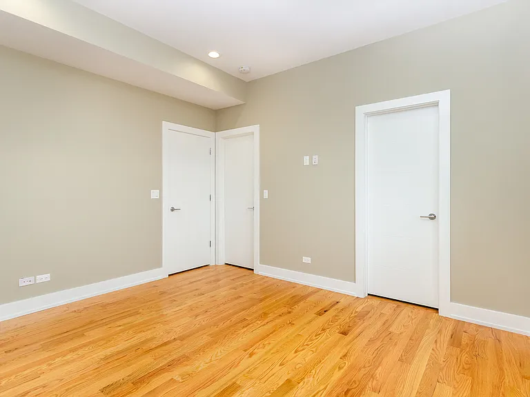 3459 W Belmont Ave #4 — Photo 17