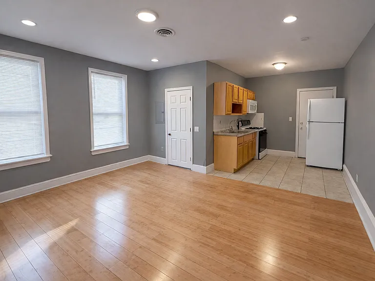 5508 Walnut St #1R — Photo 3