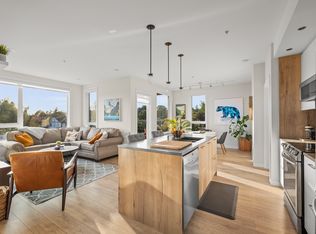 1588 N Dairy Rd #210, Victoria, BC V8T3J4