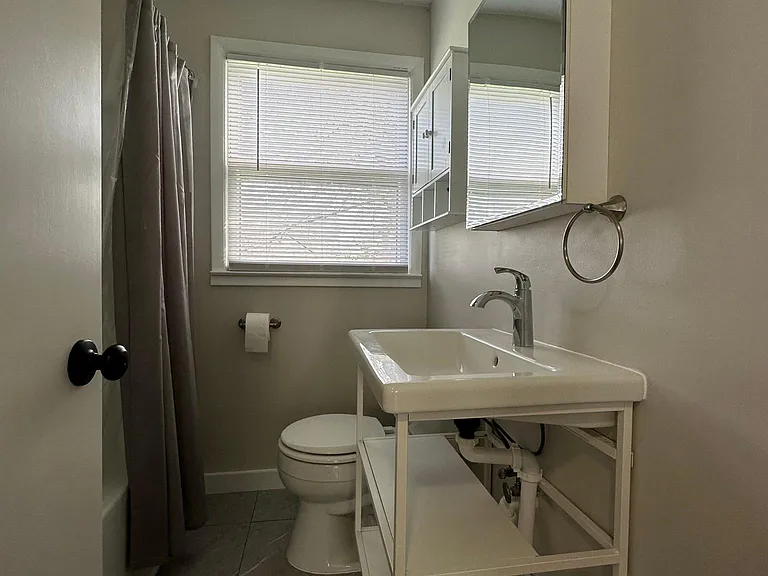 921 Vanderpool Dr — Photo 9