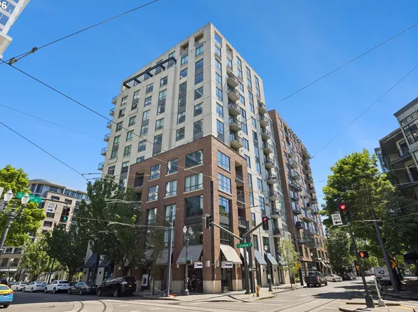 922 NW 11th Ave APT 1113, Portland, OR 97209
