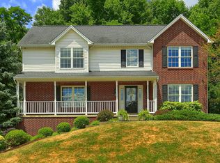 520 Dorchester Dr, Mars, PA 16046