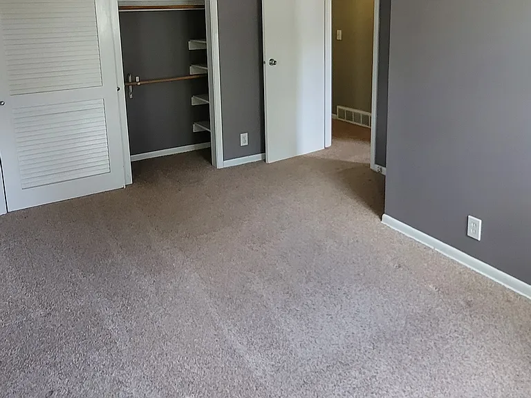 4829 Parkview Dr — Photo 8