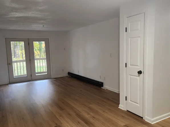 39 Northern Ave #8, Auburn, ME 04210