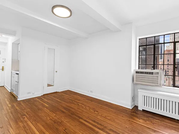 25 Tudor City Pl APT 1617, New York, NY 10017