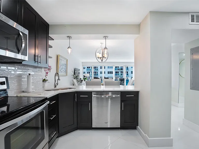 3430 Galt Ocean Dr #410 — Photo 24