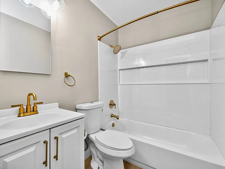 2148 Saint James Ave #2154 — Photo 8