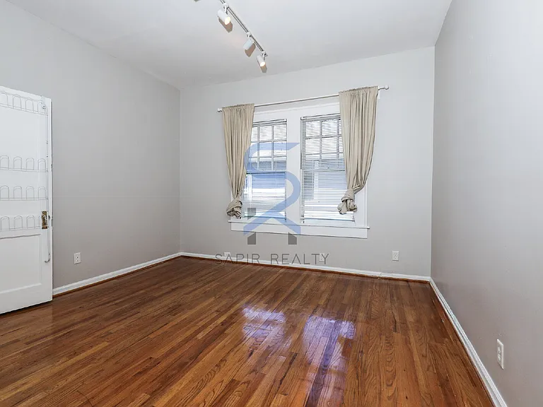 920 Greenwood Ave NE #C — Photo 13