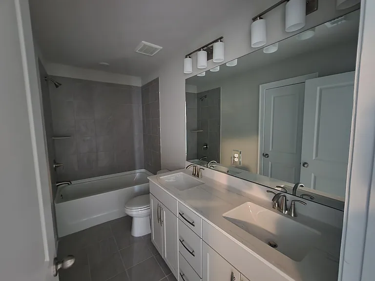 1054 Knoxboro Ln — Photo 18