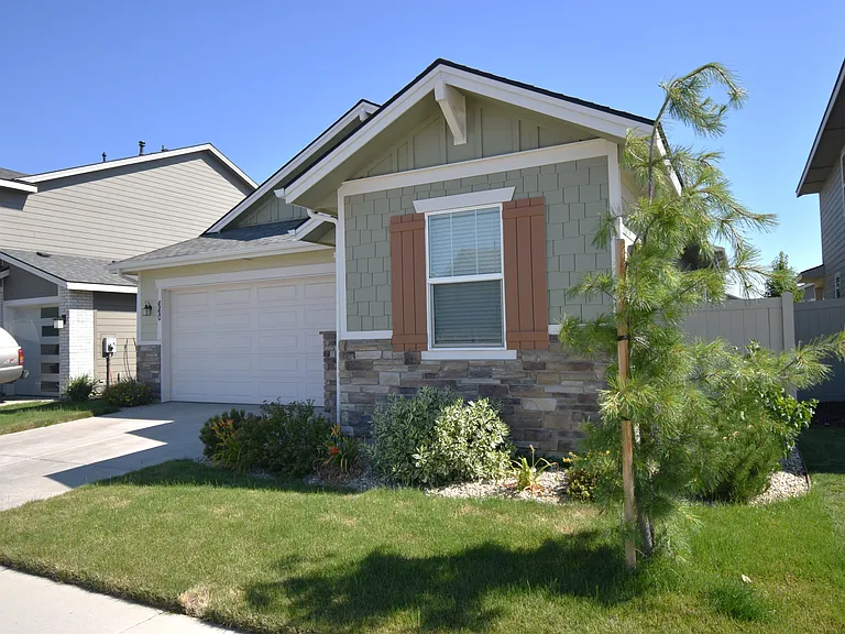 660 W Briaridge Dr — Photo 3