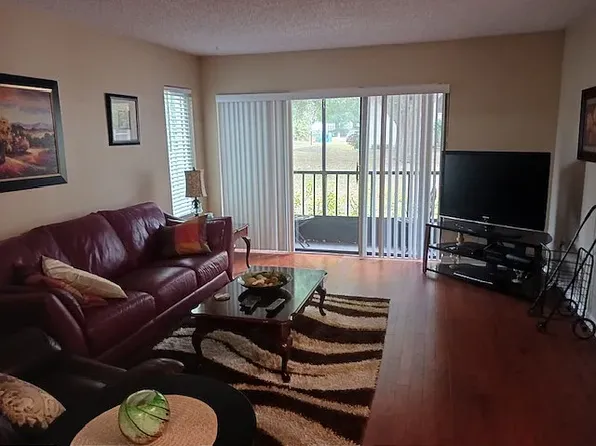 2600 Pine Ridge Way N #B-1, Palm Harbor, FL 34684