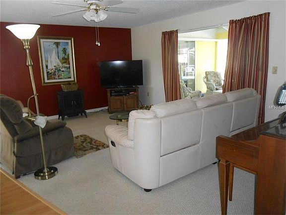 3rd image of 103 Woodrose Way