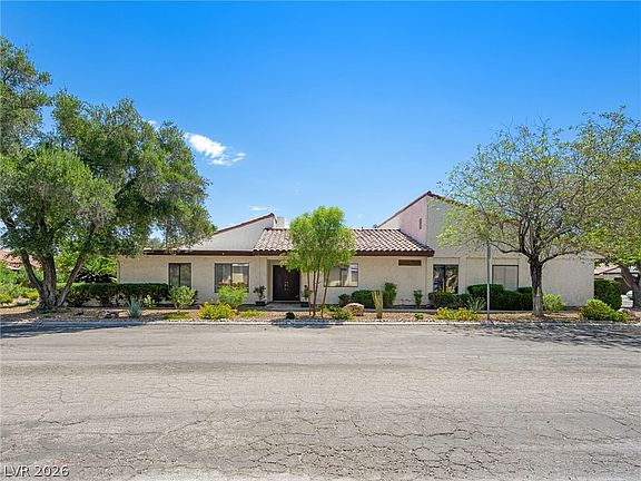 5th image of 2828 San Lago Ct