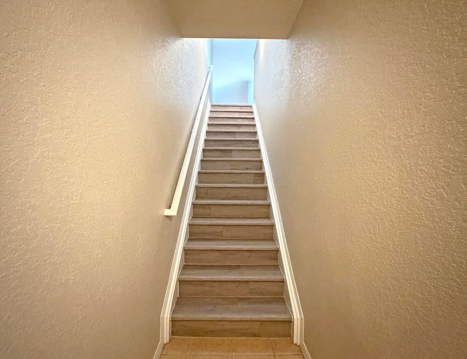 1 bed, 1.0 bath, 875 sqft, $1,600 — Photo 4