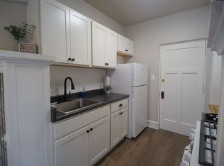 1717 E Newton Ave APT 9, Milwaukee, WI 53211