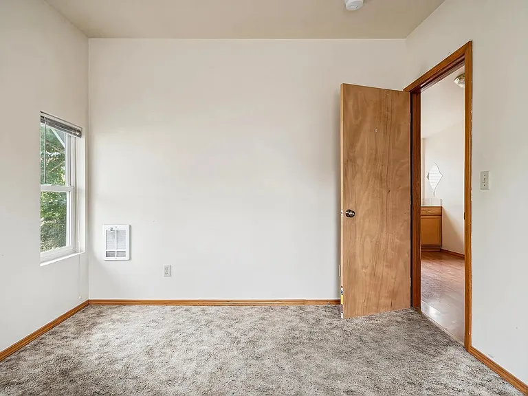 4708 7th Ave NE #C — Photo 14