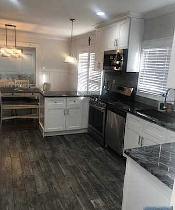 2nd image of 429 Union Ave #2