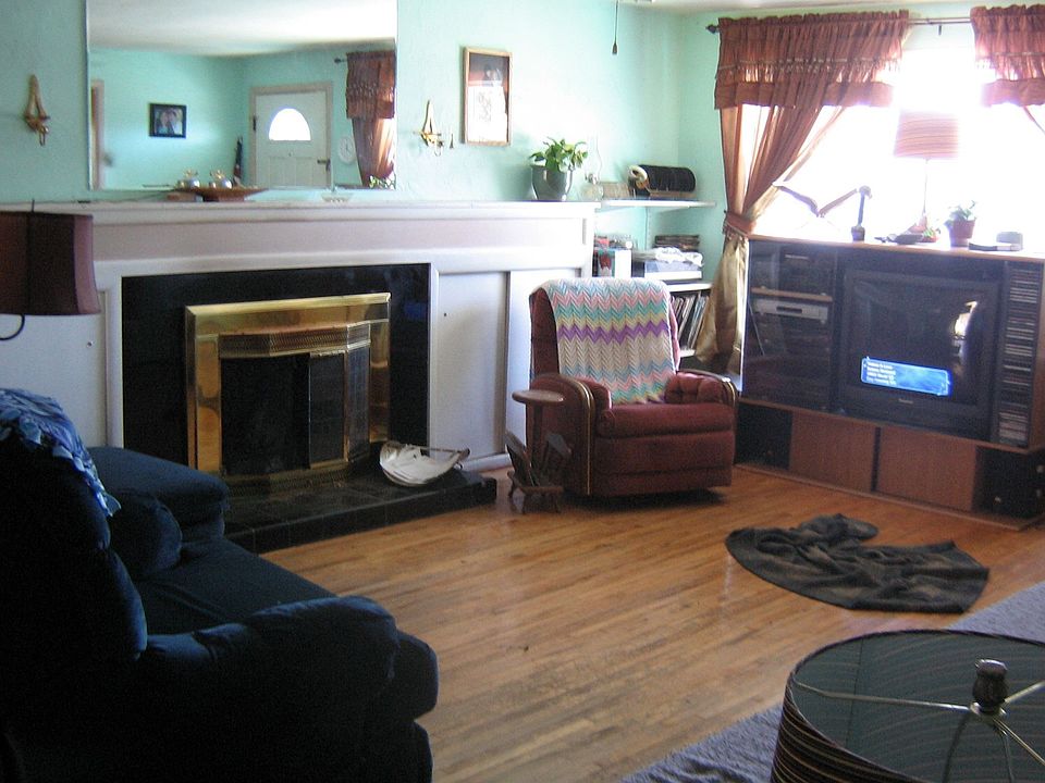 Living Room View from Hallway 14' by 20'