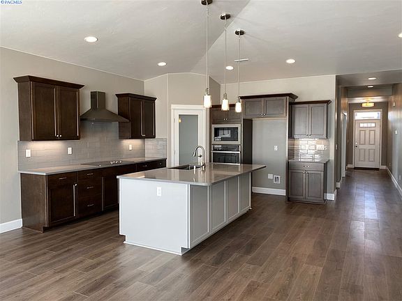 3rd image of 2742 Serenity Ct
