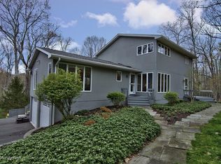5731 Wildflower Cir, Stroudsburg, PA 18360