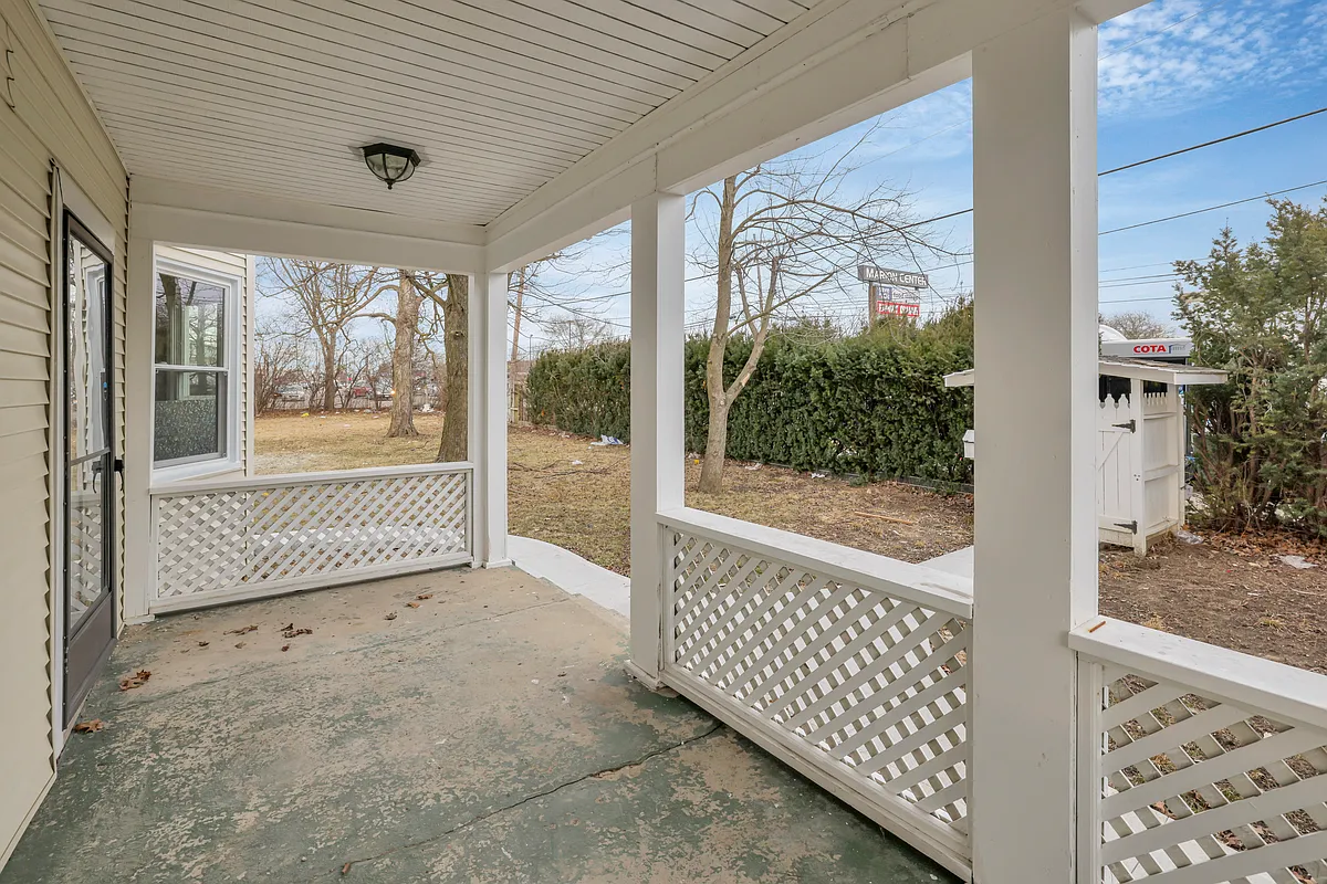 Building Photo - 2089 Lockbourne Rd