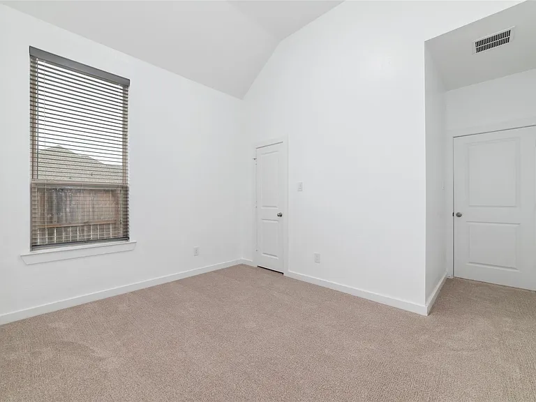7315 Camden Crestwood Way — Photo 33
