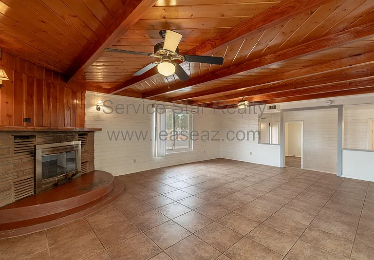 8039 E 5th Ave — Photo 5