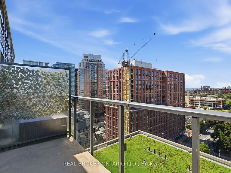 1030 King St W #Penthouse 25 — Photo 19