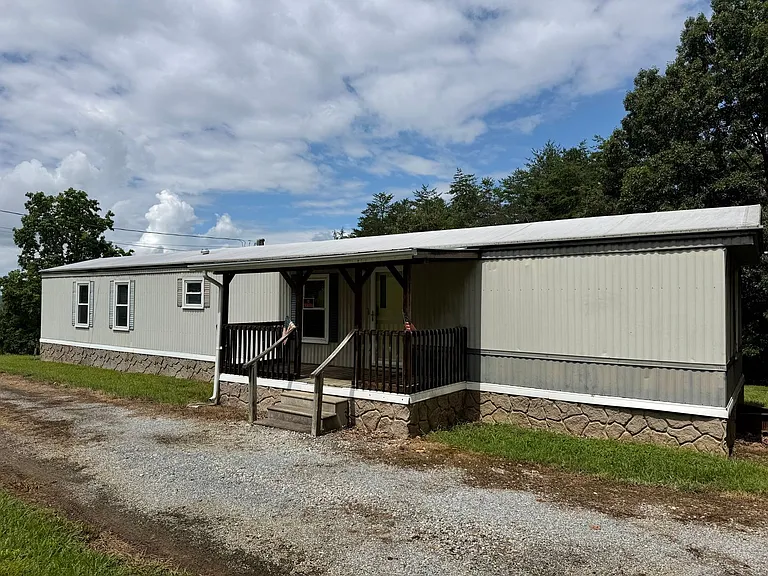 133 Patricia Ln — Photo 21