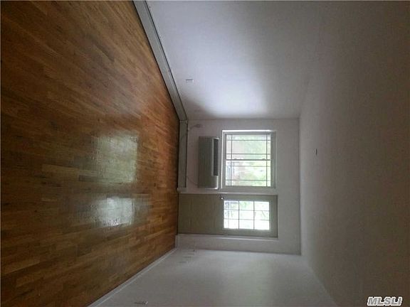 4th image of 7617 46th Ave #4E