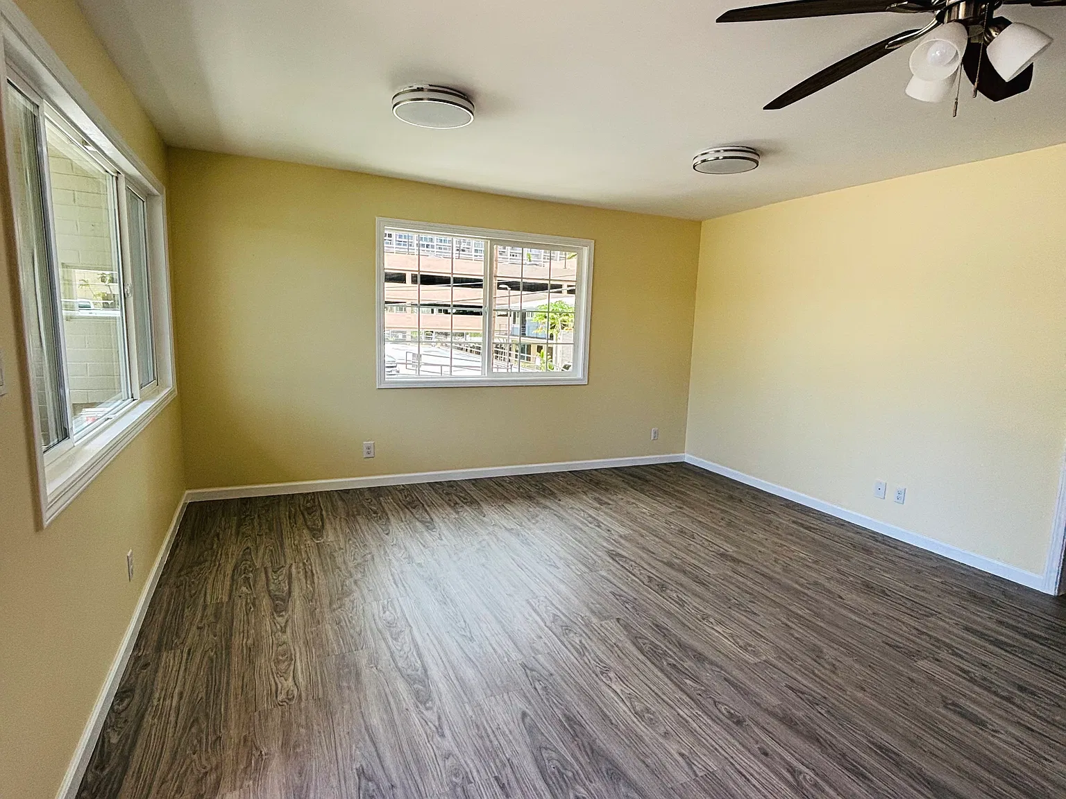 2 bed, 900 sqft, $2,500 — Photo 1